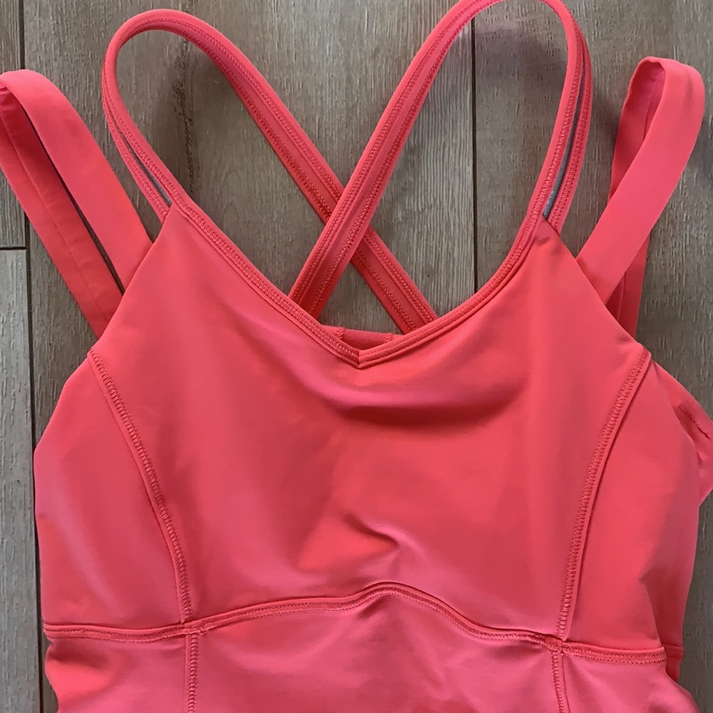 LULU LEMON HOT PINK TANK TOP SIZE 4 worn once - Picture 3 of 8